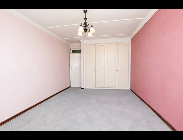 2.5 BEDROOM APARTMENT FOR SALE IN MORNINGSIDE